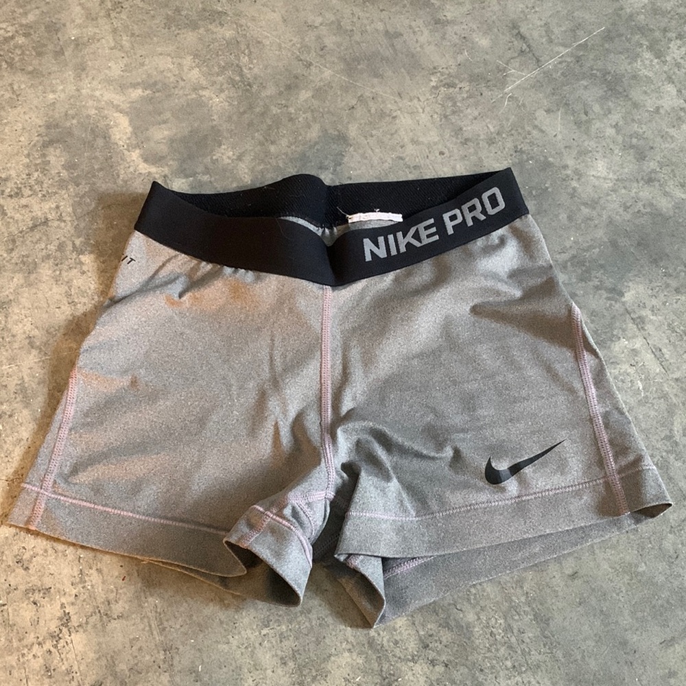 Gray Nike pro